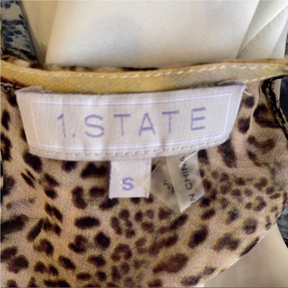 1.State Sleeveless Leopard Print Blouse - Picture 4 of 5